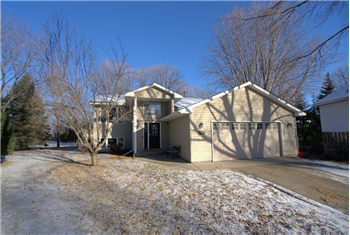 8345 Grace Court, Victoria, MN