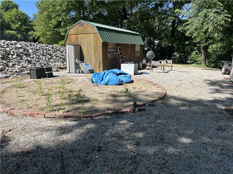 
                                Property Image 24