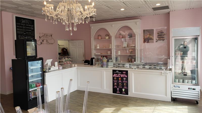 Suite 104 Retail Counter