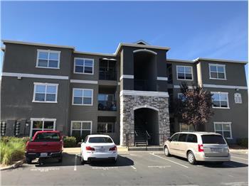 Primary listing photos for listing ID 524271