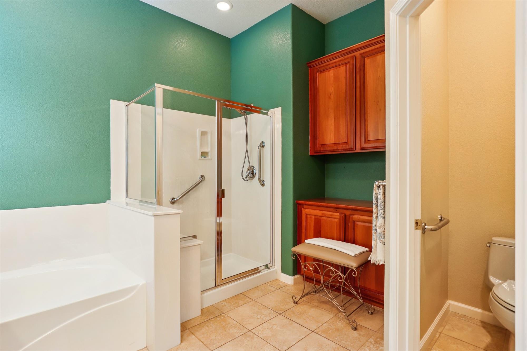 https://realbird.blob.core.windows.net/rb-photos/8514-wyndrush-way-el-dorado-hills-ca-95762_I9R3U4V7_641690_638877109640356951_80x60.jpg