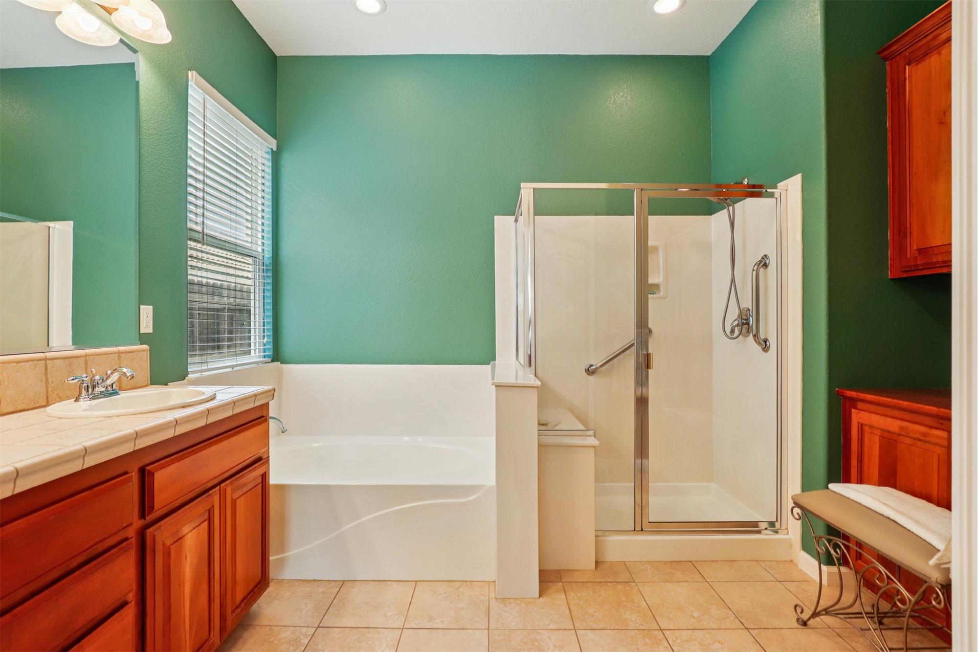 https://realbird.blob.core.windows.net/rb-photos/8514-wyndrush-way-el-dorado-hills-ca-95762_I9R3U4V7_641690_638877109649262313_80x60.jpg