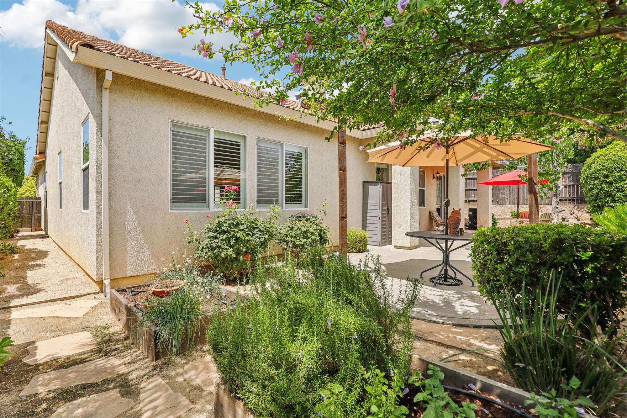 https://realbird.blob.core.windows.net/rb-photos/8514-wyndrush-way-el-dorado-hills-ca-95762_I9R3U4V7_641690_638877109739304887_80x60.jpg