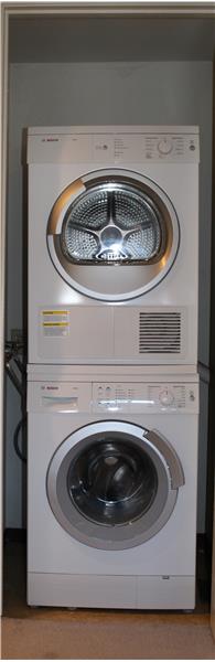 Inside Laundry - Washer/Dryer Included