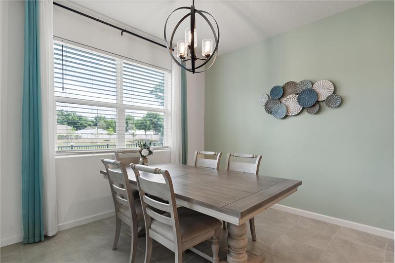 Dining Area in Kitchn