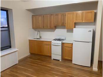 Primary listing photos for listing ID 642538