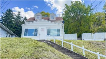 863 Highland St Apt 3, Follansbee, WV