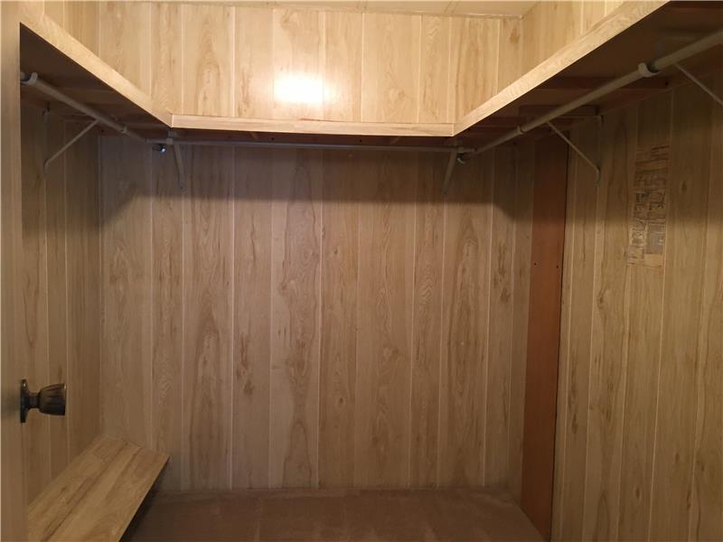 Master Walk In Closet