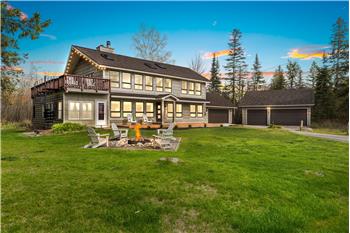 8777 E. Cana Island Road and adjacent vacant lot, Baileys Harbor, WI