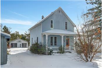 Primary listing photos for listing ID 643209