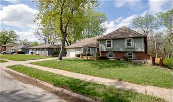 8816 E 110th Street, Kansas City, MO