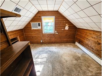 2nd floor office/bedroom