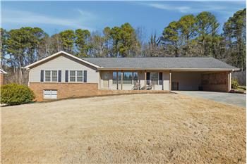 Primary listing photos for listing ID 645875