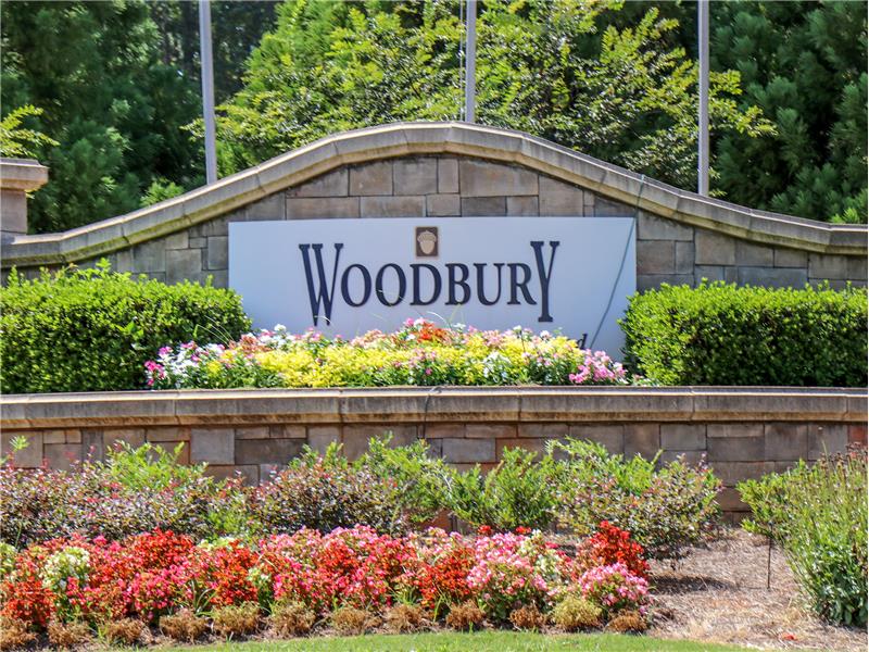 Woodbury community conveniently located near I-485