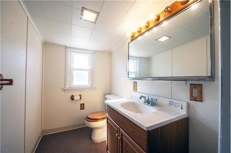 908 Wells Road, Phoenixville, Half Bath