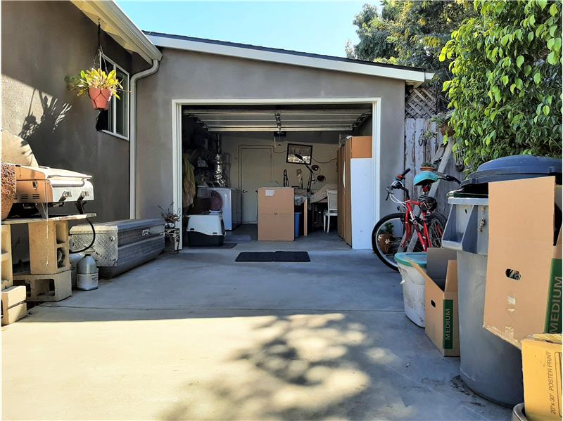 Privacy along the Western lot line is easily handled by the lush vegetation!