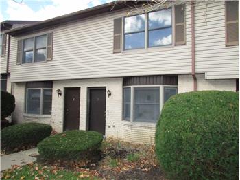 Primary listing photos for listing ID 592556