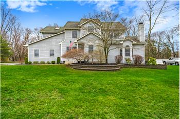 Primary listing photos for listing ID 563469