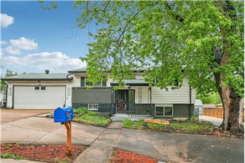 926 S Robb Way, Lakewood, CO