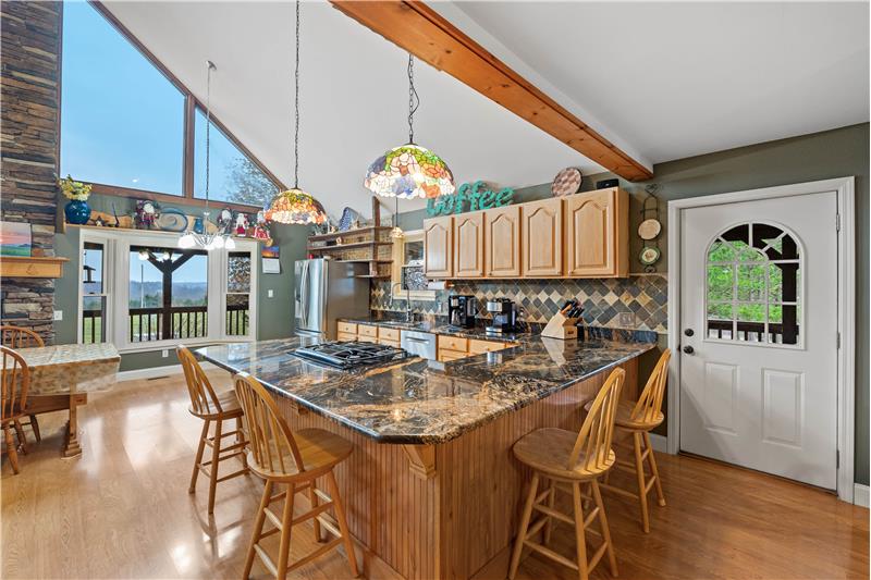 Kitchen bar area