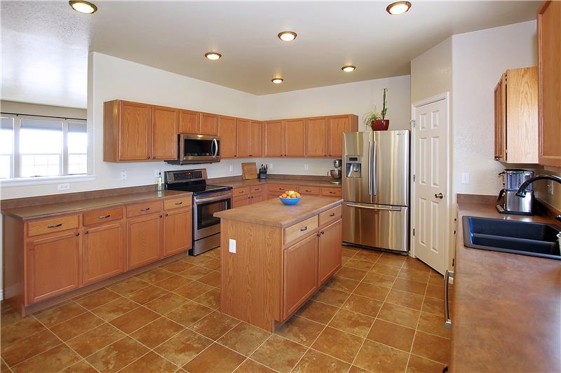 Abundant cabinet and counter top space!