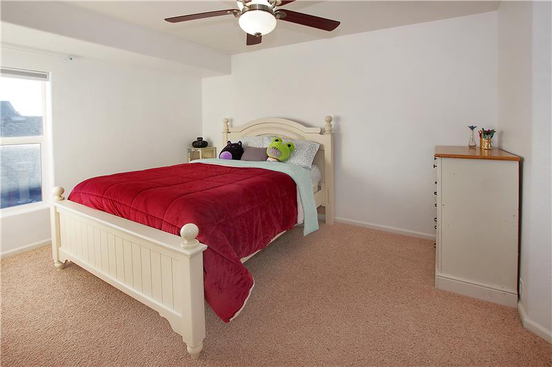 Bedroom 2 with ceiling fan