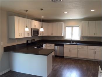 Primary listing photos for listing ID 523755