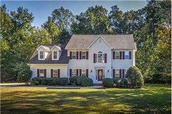 Primary listing photos for listing ID 553703
