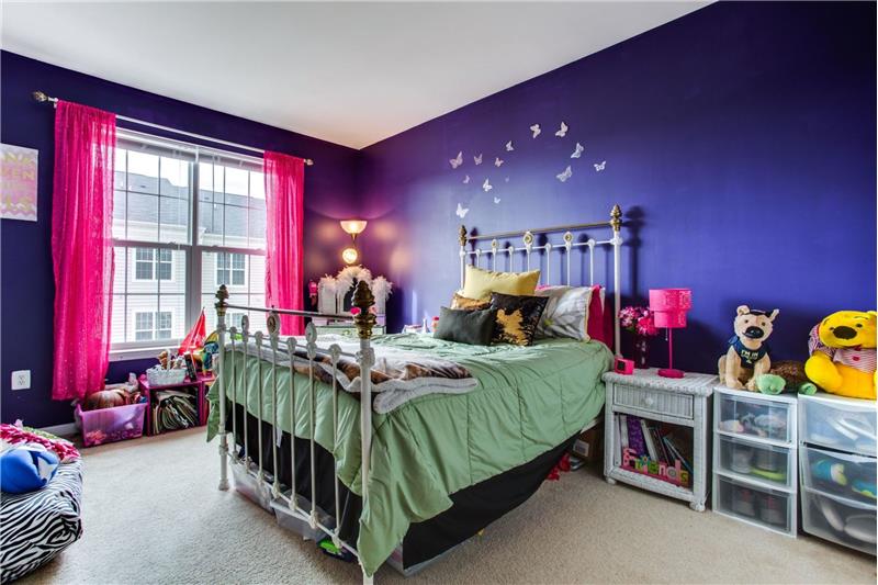 2nd bedroom