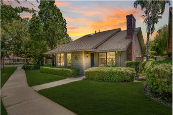 Primary listing photos for listing ID 579430