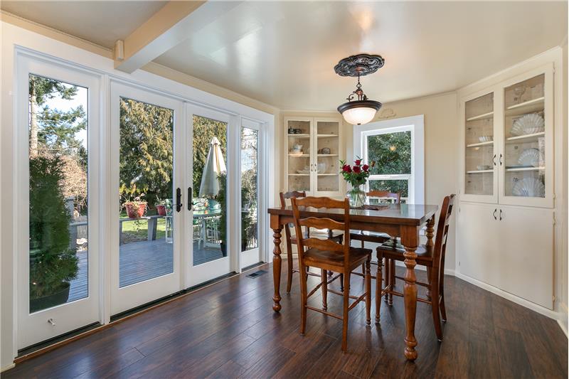 Formal Dining