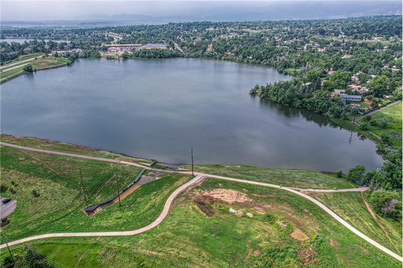 Have this nearby while still having quick access to conveniences like Whole Foods, Target, Starbucks, & King Soopers