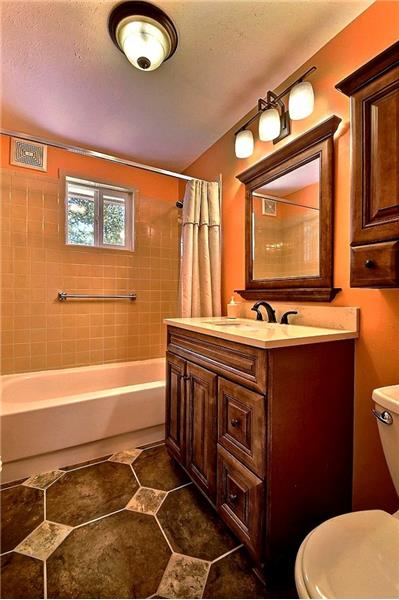 Full Bathroom