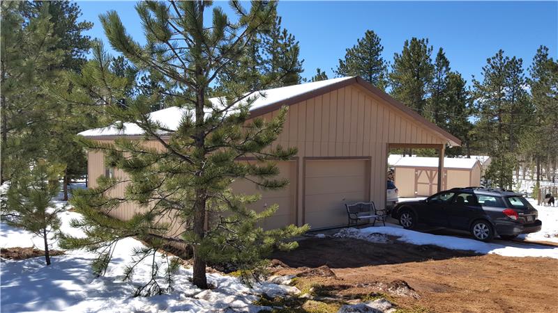Large Detached Garage & RV Car