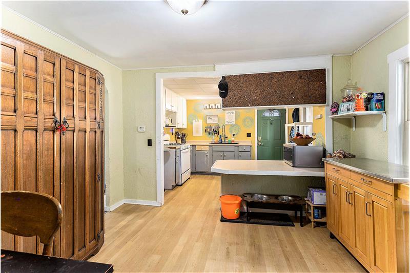 
                            Property Image 7