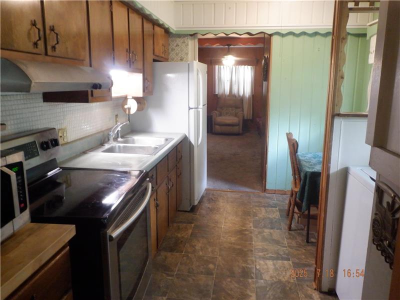 
                            Property Image 7