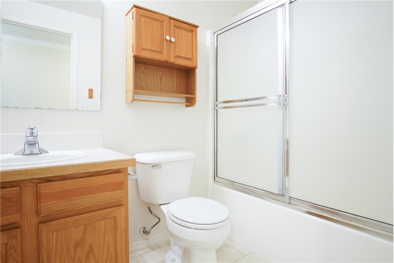2nd Floor Bathroom