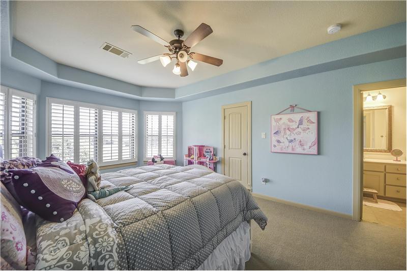 Large secondary bedrooms 