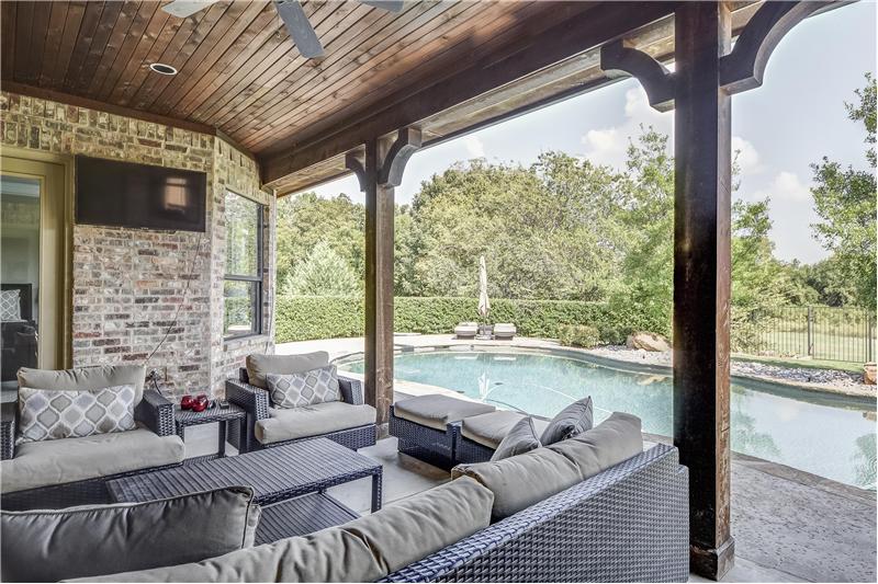 Covered outdoor patio