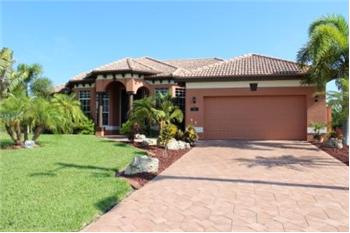 Primary listing photos for listing ID 413000