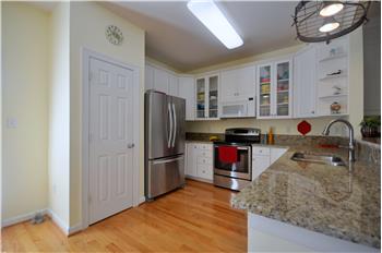 Primary listing photos for listing ID 492195