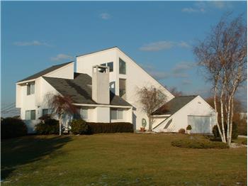 Primary listing photos for listing ID 456997