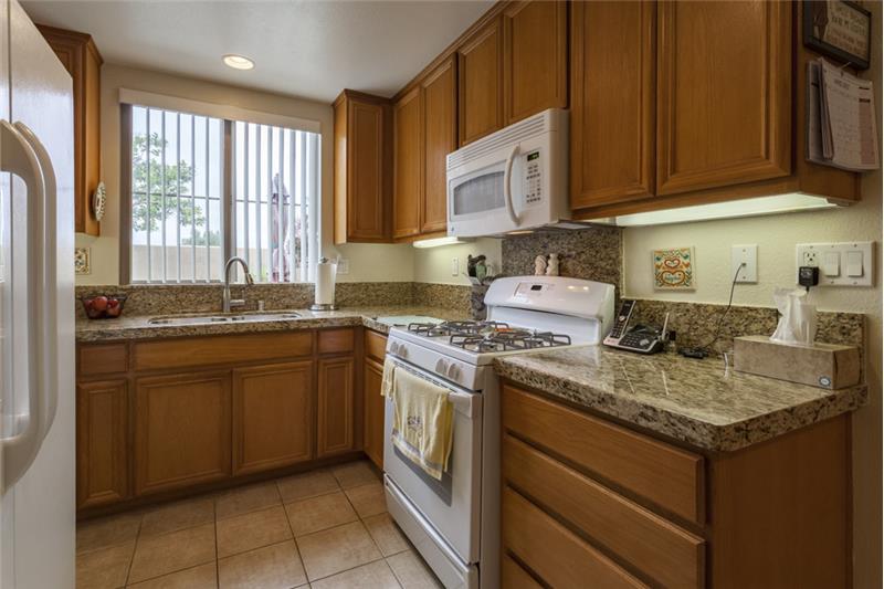 Simi Valley Townhome-Kitchen