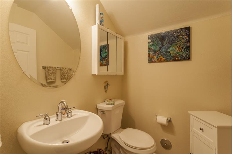 Simi Valley Townhome-Powder Room