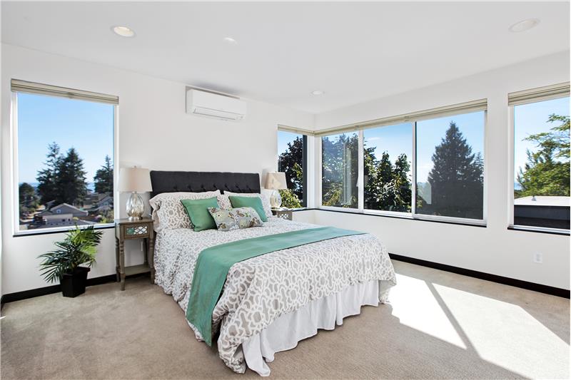 Huge Master Bedroom!
