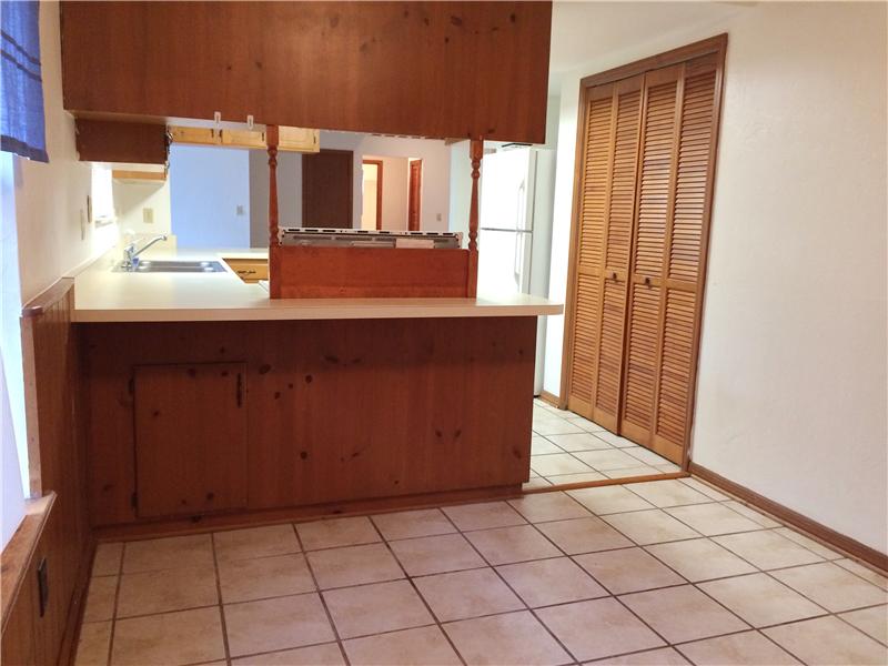 Eat-In Kitchen Area