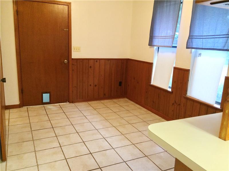 Eat in Kitchen Area