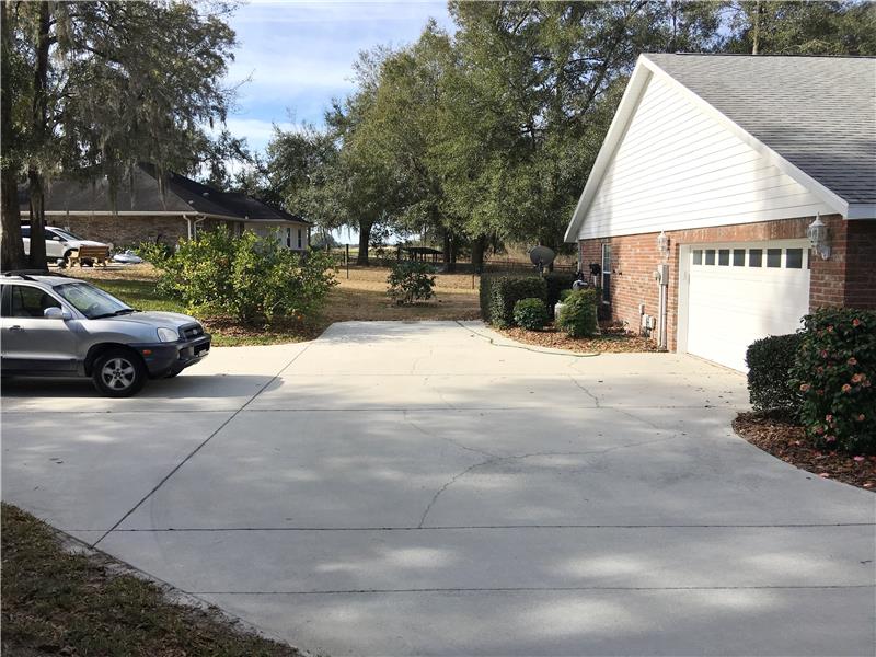 Side Entry Garage Extra Parking