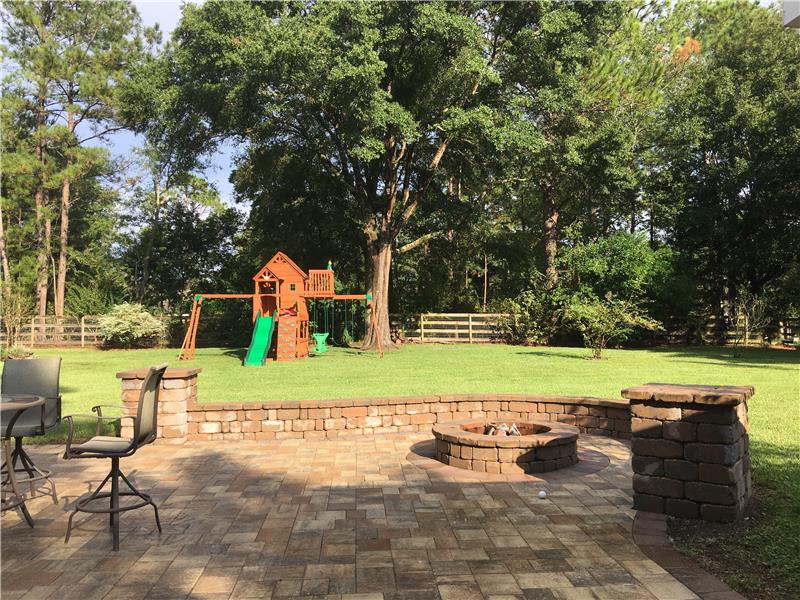 Paver Patio with Fire Pit