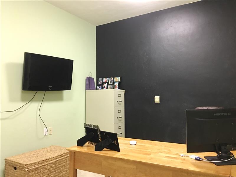 Private Study with Chalk Board Wall